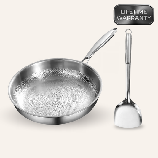 Pierre Titanium Hammered Pan + spatula